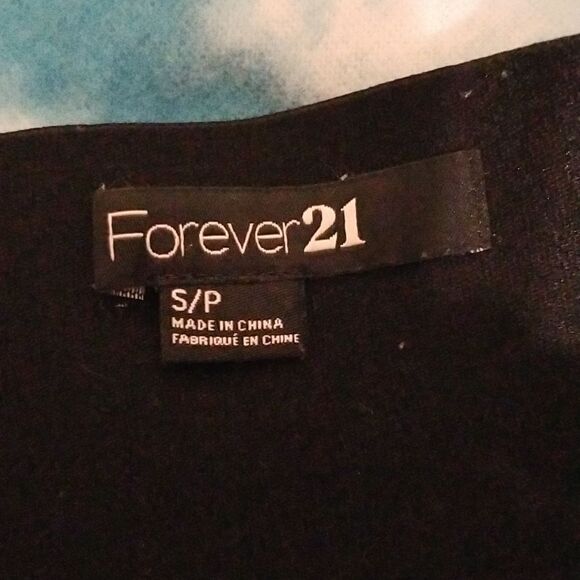 🤠Forever 21 Stretch Mini Skirt Size S/P - Picture 4 of 4